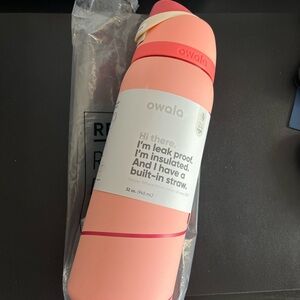 Owala 32oz Candy Cane Lane